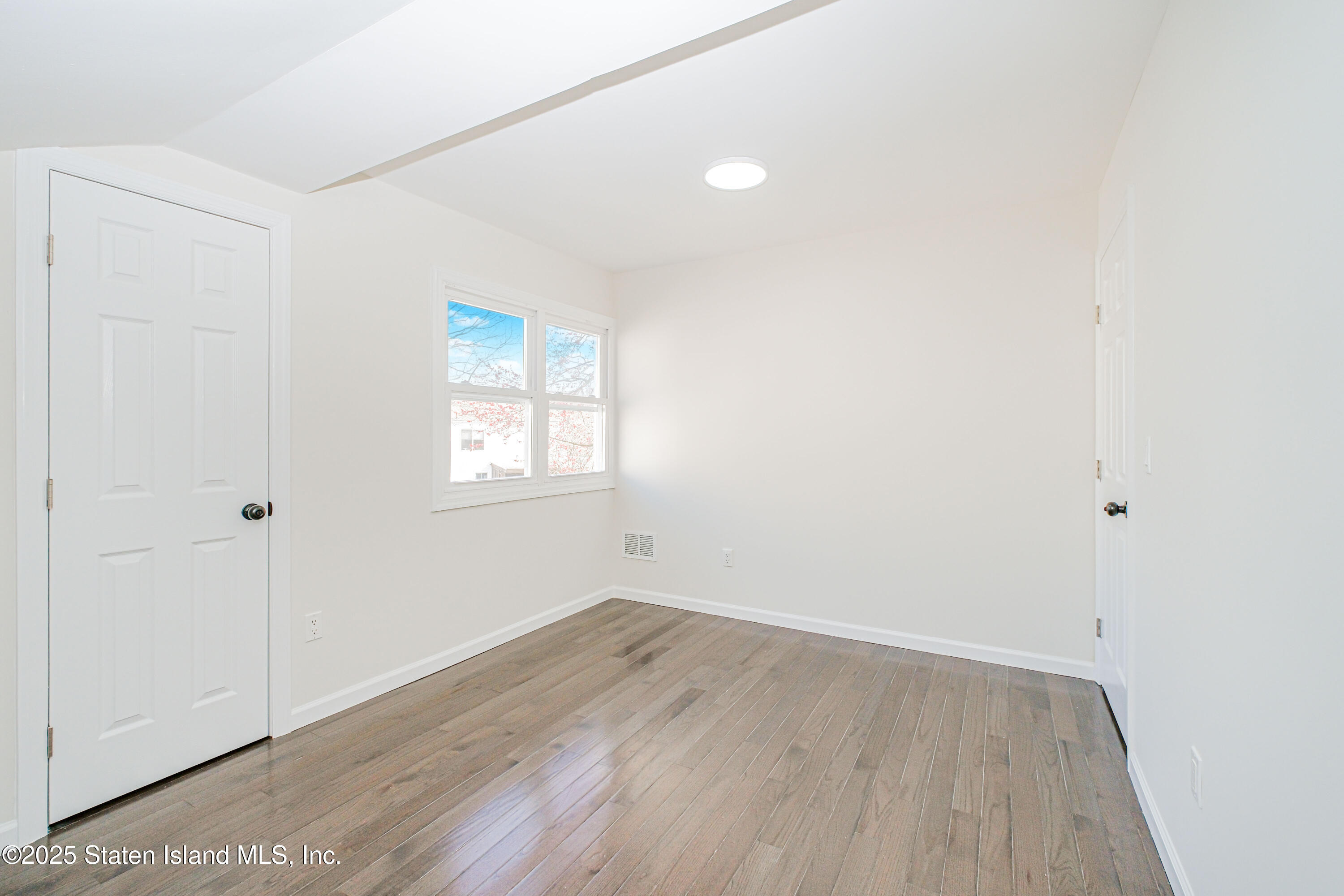 135 Mc Arthur Avenue, Staten Island, New York image 30