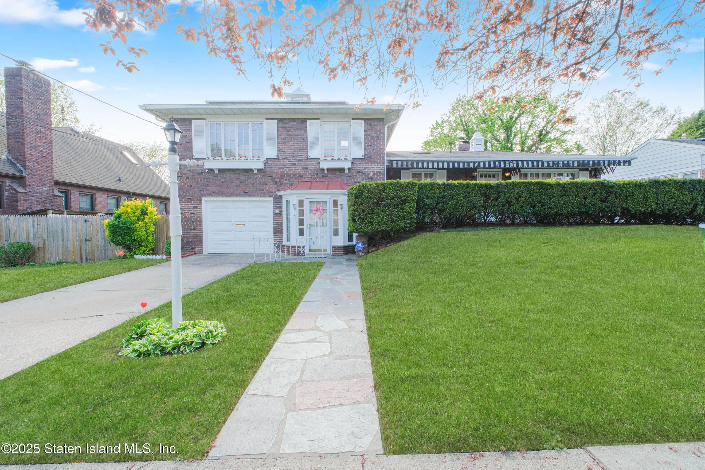 28 Devon Place, Staten Island, New York image 3