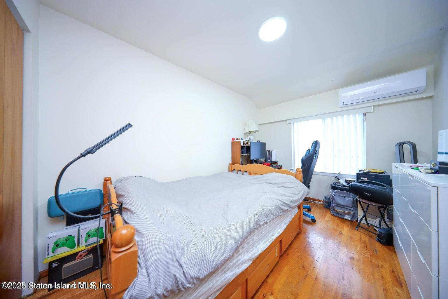 105 Beach Street, Staten Island, New York image 7