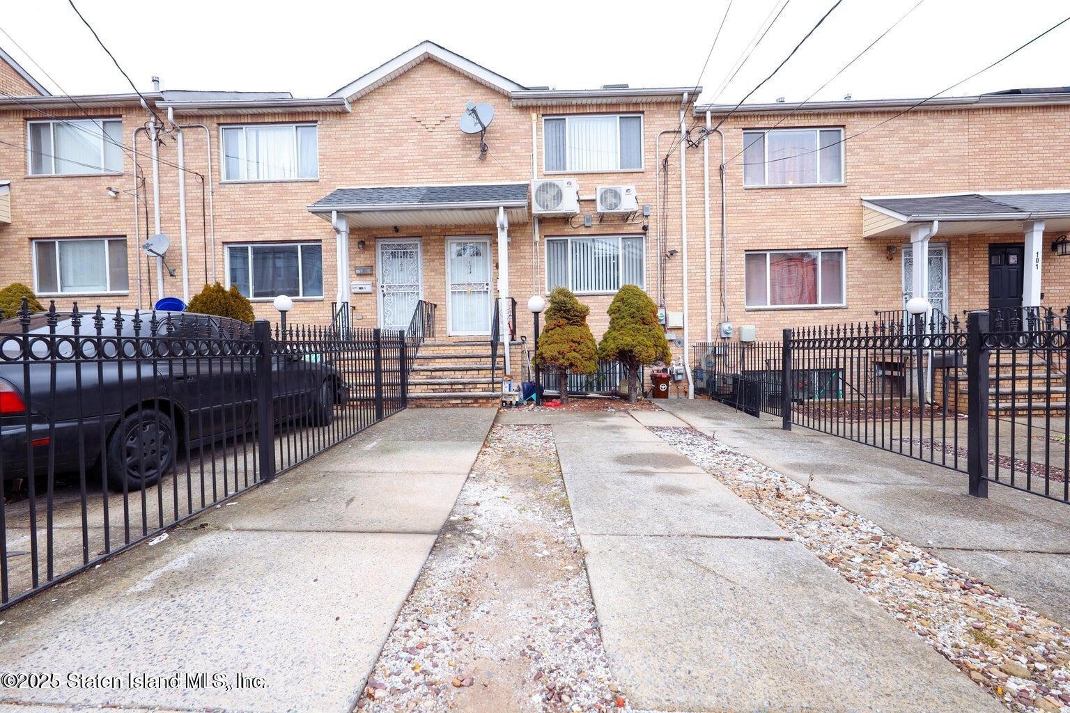 105 Beach Street, Staten Island, New York image 1