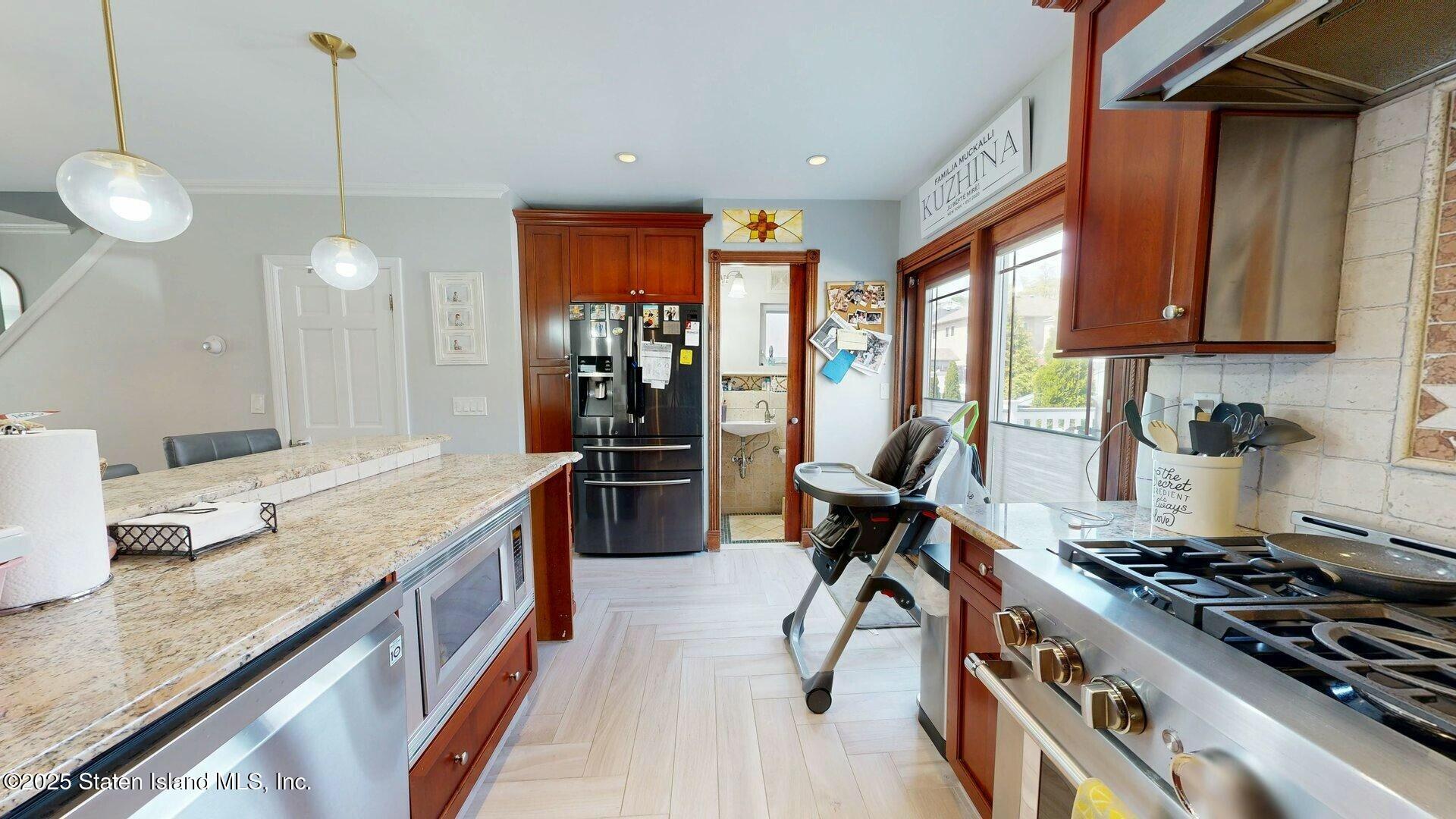 53 Raritan Ave Ave, Staten Island, New York image 17