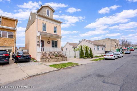 Photo of 111 Clifton Avenue, Staten Island, NY 10305 (MLS # 2601944)
