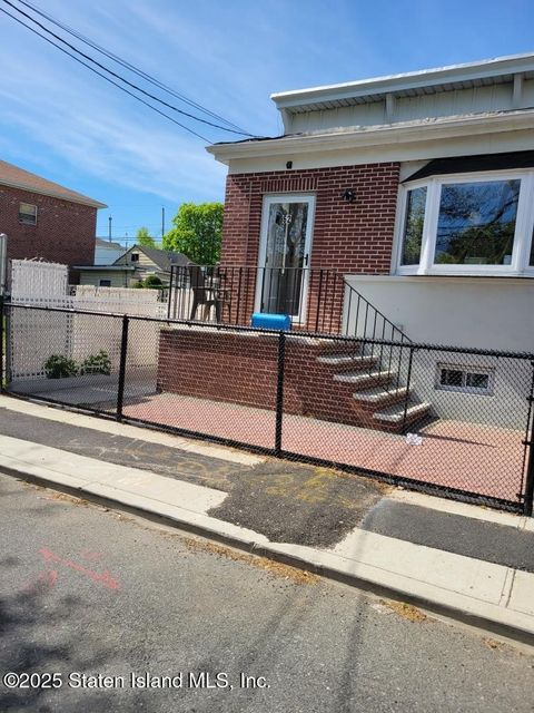 Photo of 62 Fletcher Street #1, Staten Island, NY 10305 (MLS # 2502478)
