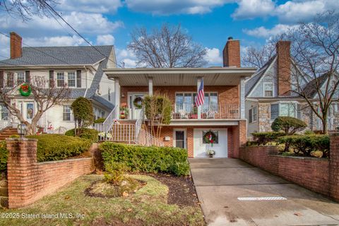 Photo of 47 Hunter Place, Staten Island, NY 10301 (MLS # 2500047)
