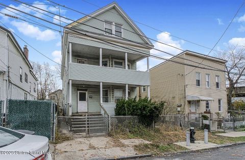 Photo of 51 Faber Street, Staten Island, NY 10302 (MLS # 2507017)