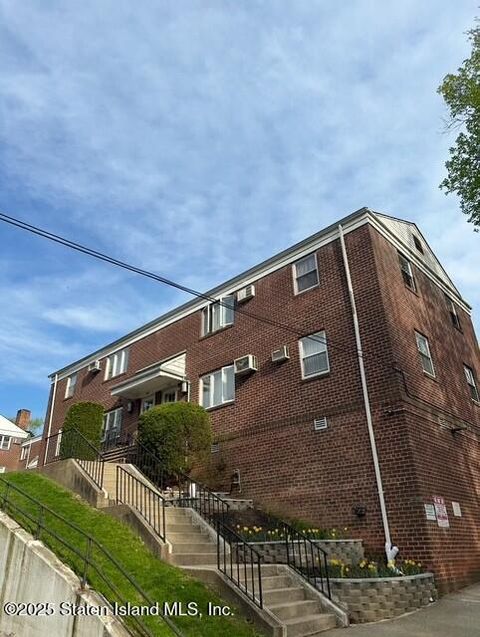 Photo of 182 Arlo Road #B, Staten Island, NY 10301 (MLS # 2503916)