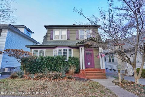 Photo of 220 St. John Avenue, Staten Island, NY 10314 (MLS # 2401075)