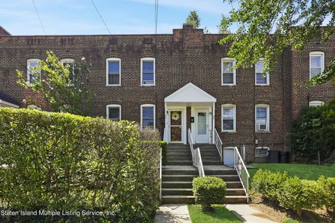Photo of 80 Prospect Avenue, Staten Island, NY 10301 (MLS # 1165242)