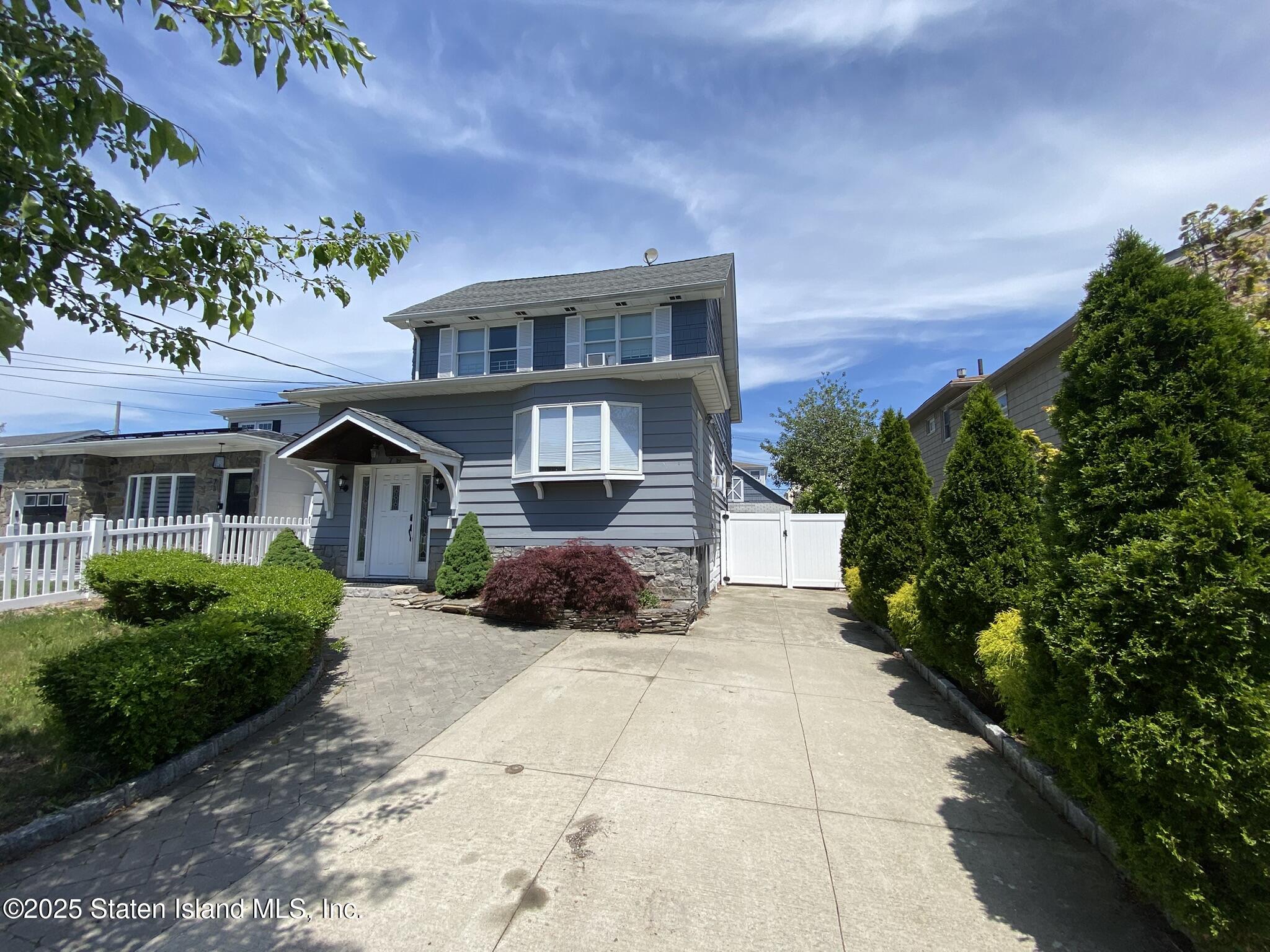 79 Jeannette Avenue, Staten Island, New York image 2