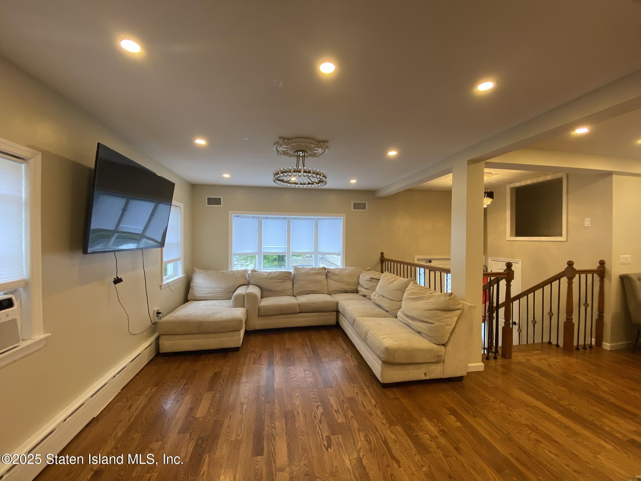 79 Jeannette Avenue, Staten Island, New York image 9