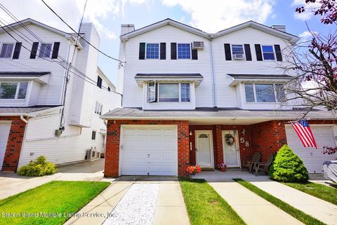 Photo of 56 May Place, Staten Island, NY 10312 (MLS # 1162228)