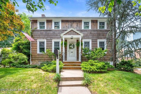 Photo of 162 Bentley Street, Staten Island, NY 10307 (MLS # 2504000)