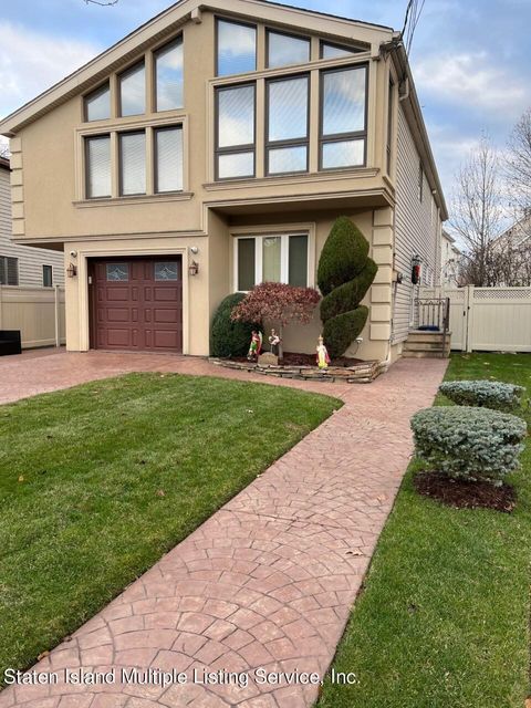 Photo of 77 Providence Street, Staten Island, NY 10304 (MLS # 2404568)