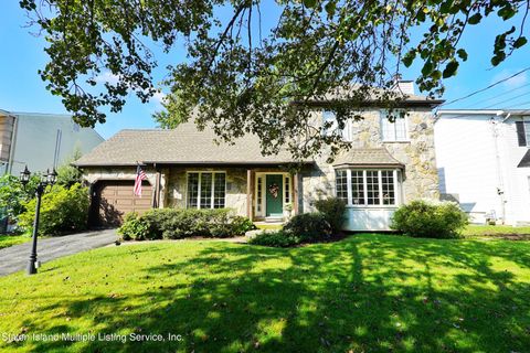 Photo of 148 Aspinwall Street, Staten Island, NY 10307 (MLS # 1164310)