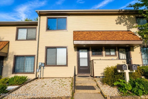 Photo of 11 Azalea Court, Staten Island, NY 10309 (MLS # 2605033)