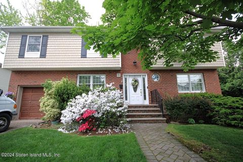 Photo of 15 Almond Street, Staten Island, NY 10312 (MLS # 2402746)
