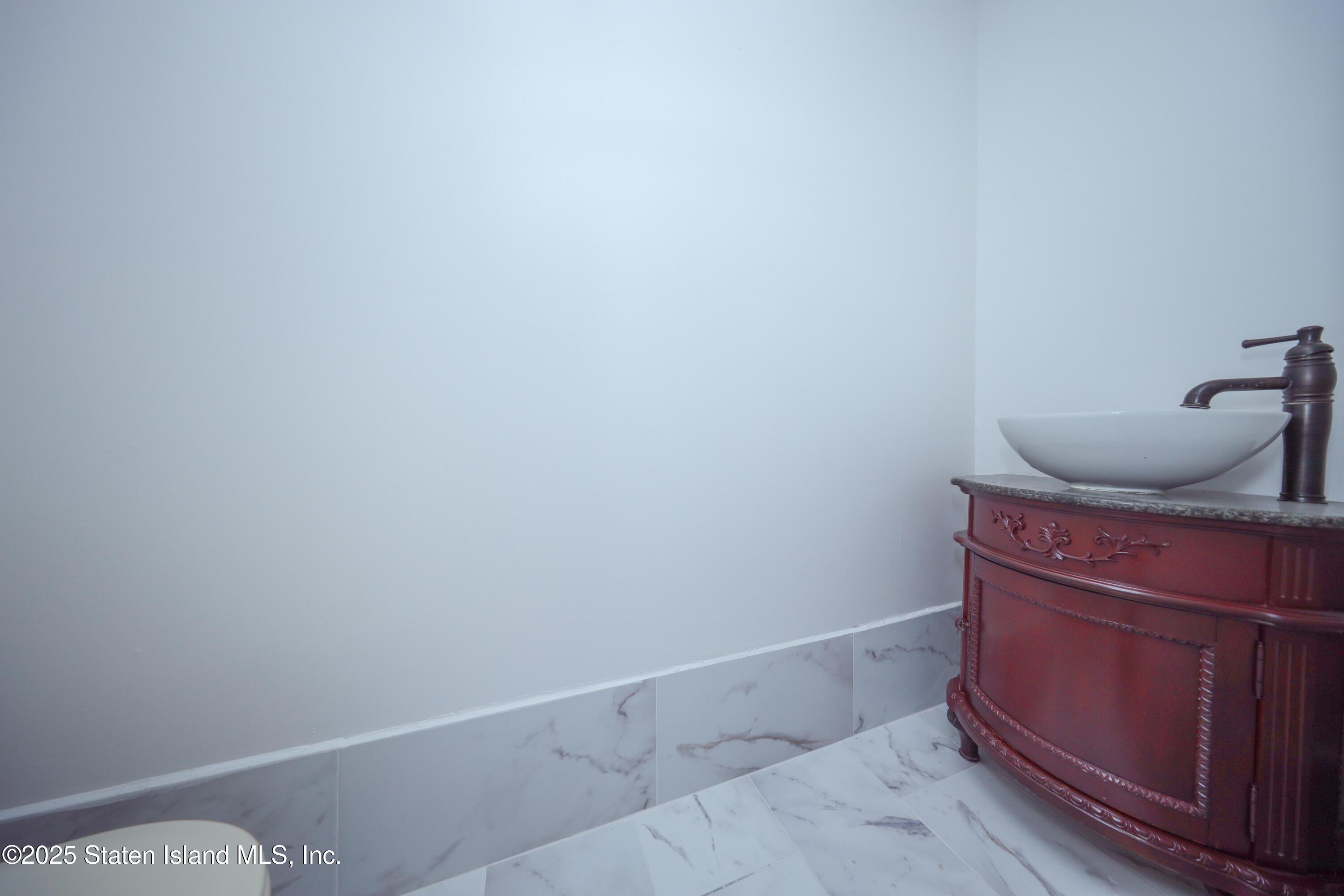 41 Chester Place, Staten Island, New York image 9