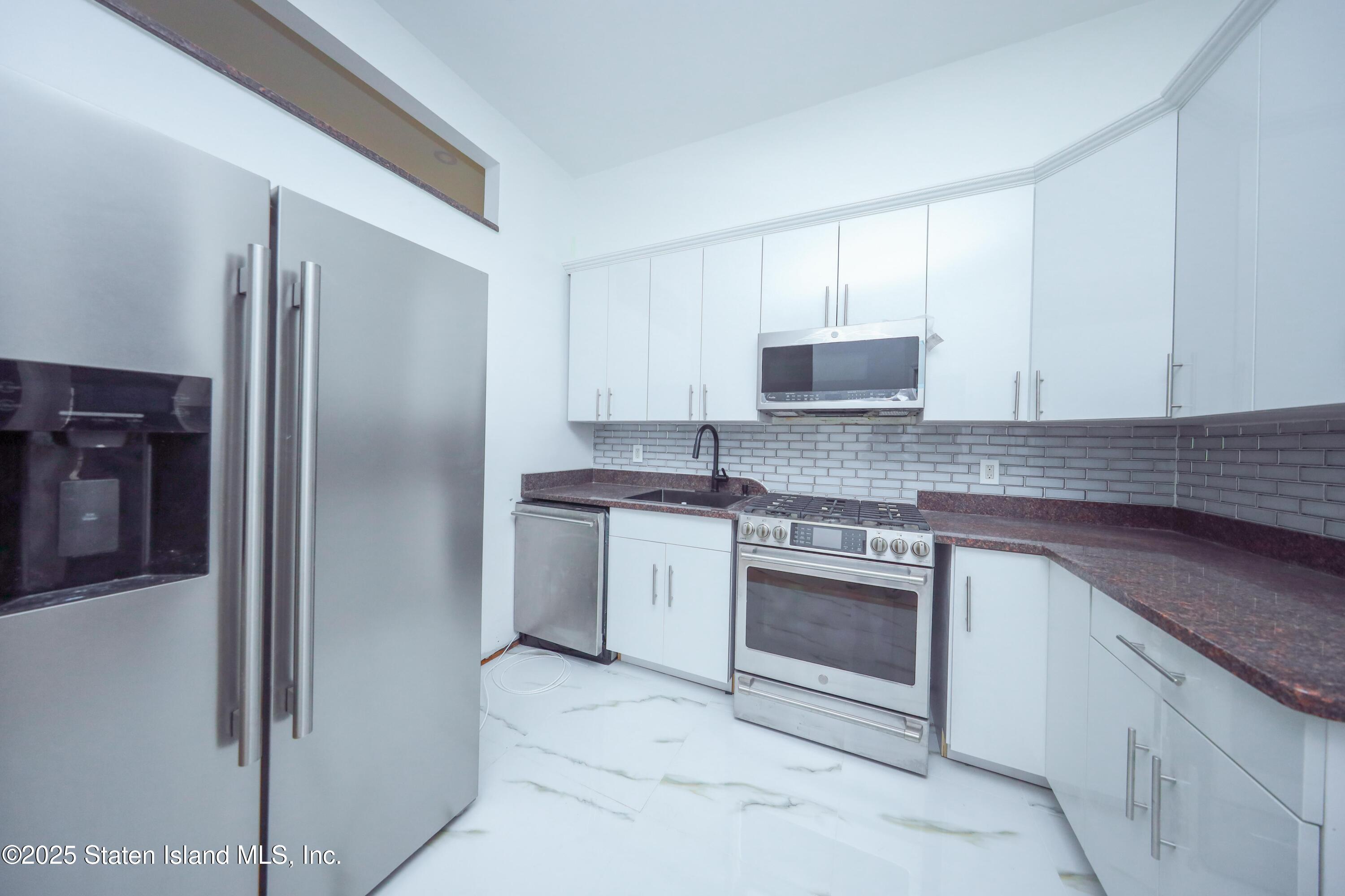 41 Chester Place, Staten Island, New York image 8