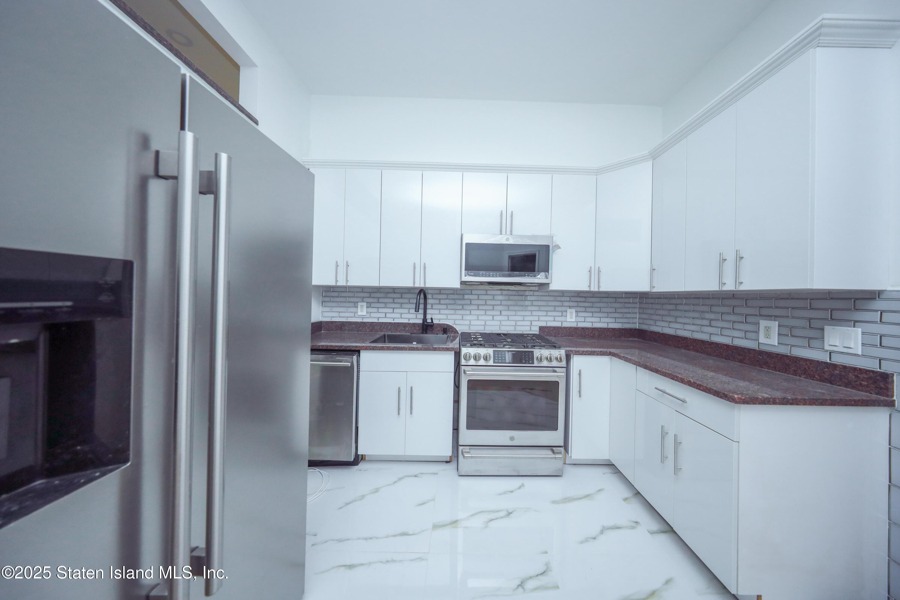 41 Chester Place, Staten Island, New York image 7