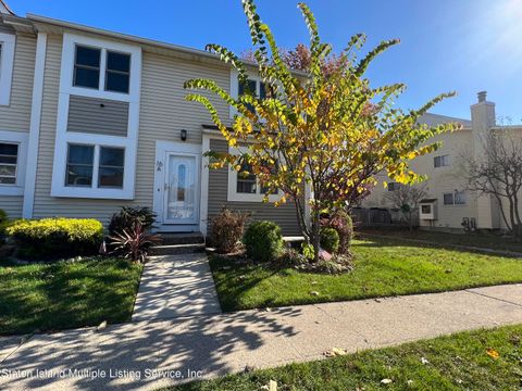 Photo of 16 Grissom Avenue #A, Staten Island, NY 10314 (MLS # 1158619)