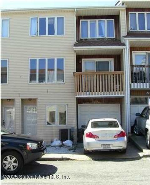 Photo of 24 Challenger Drive, Staten Island, NY 10312 (MLS # 2504785)