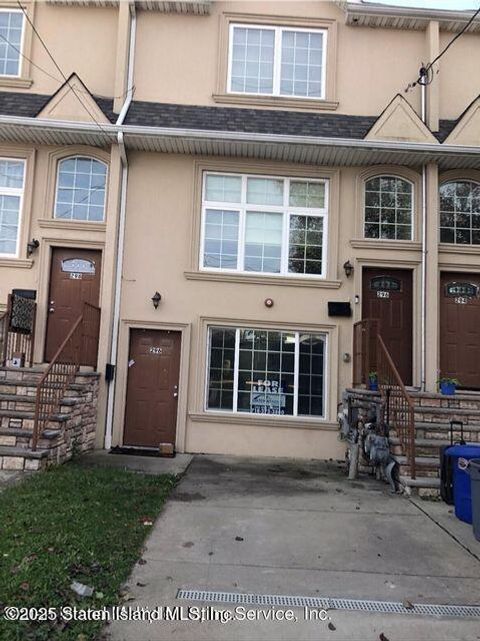 Photo of 296 Garretson Avenue, Staten Island, NY 10305 (MLS # 2501045)