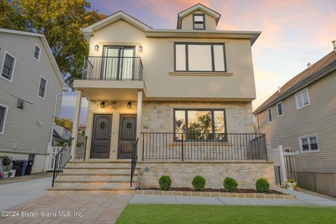 Photo of 365 Armstong Avenue, Staten Island, NY 10312 (MLS # 2405759)