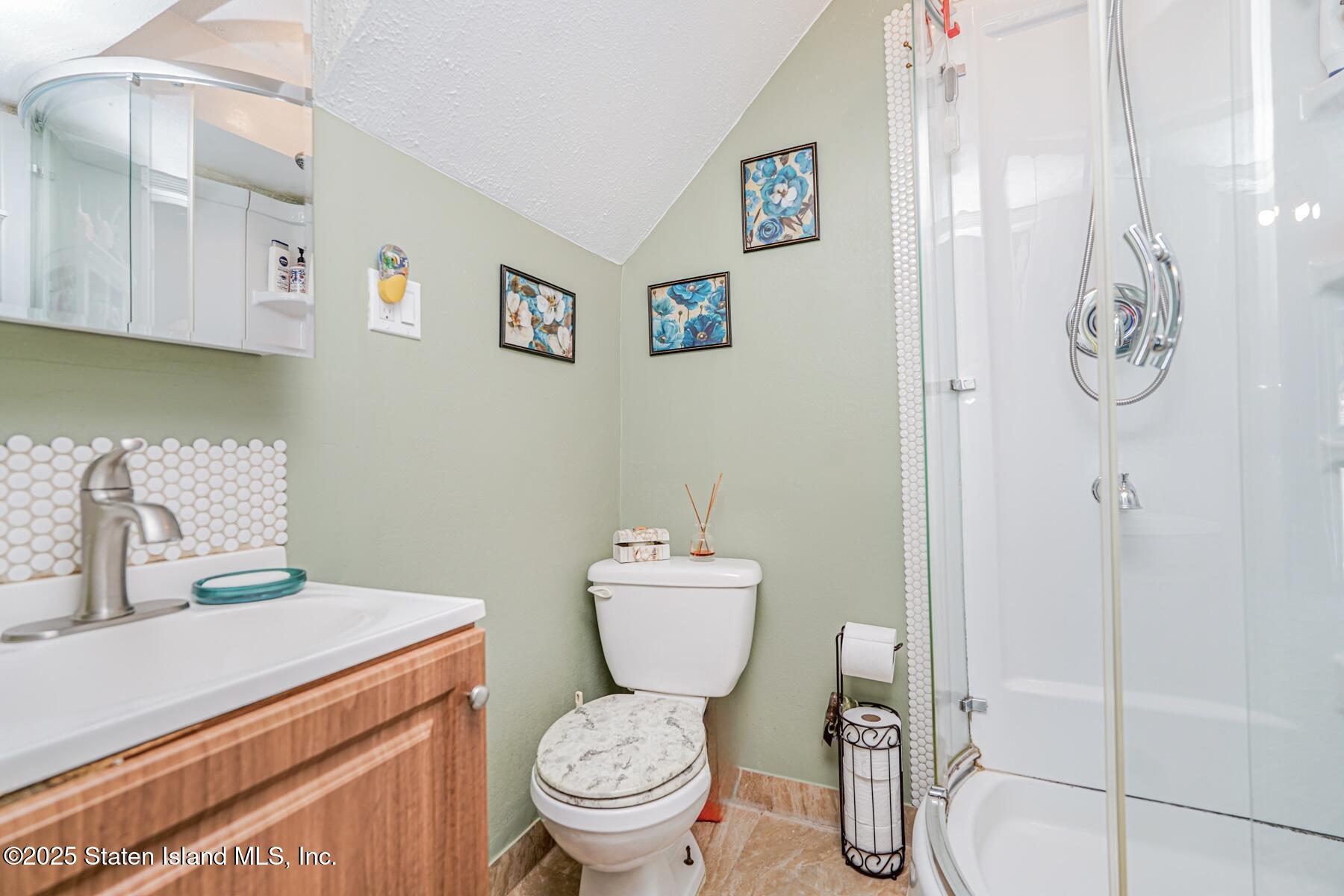 48 Robinson Avenue, Staten Island, New York image 24