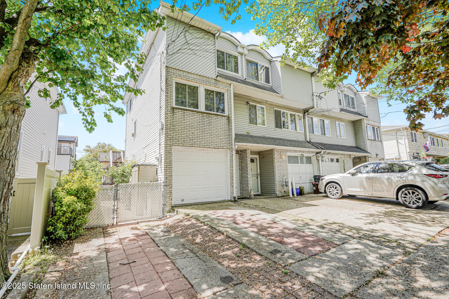 48 Robinson Avenue, Staten Island, New York image 3