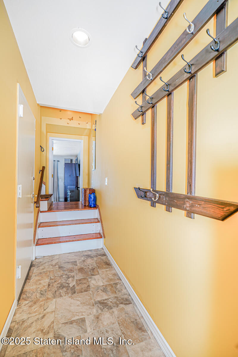 48 Robinson Avenue, Staten Island, New York image 4
