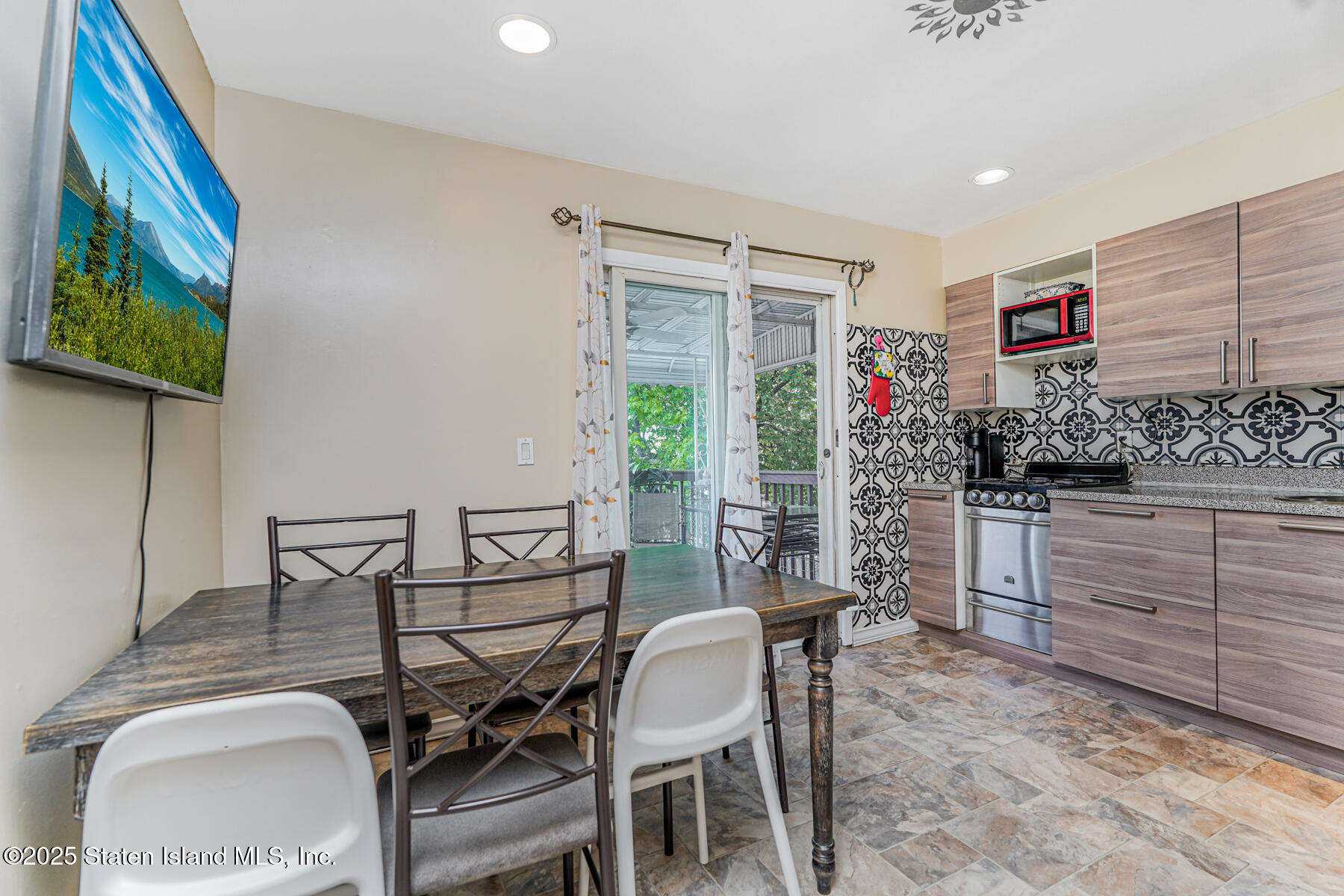 48 Robinson Avenue, Staten Island, New York image 5