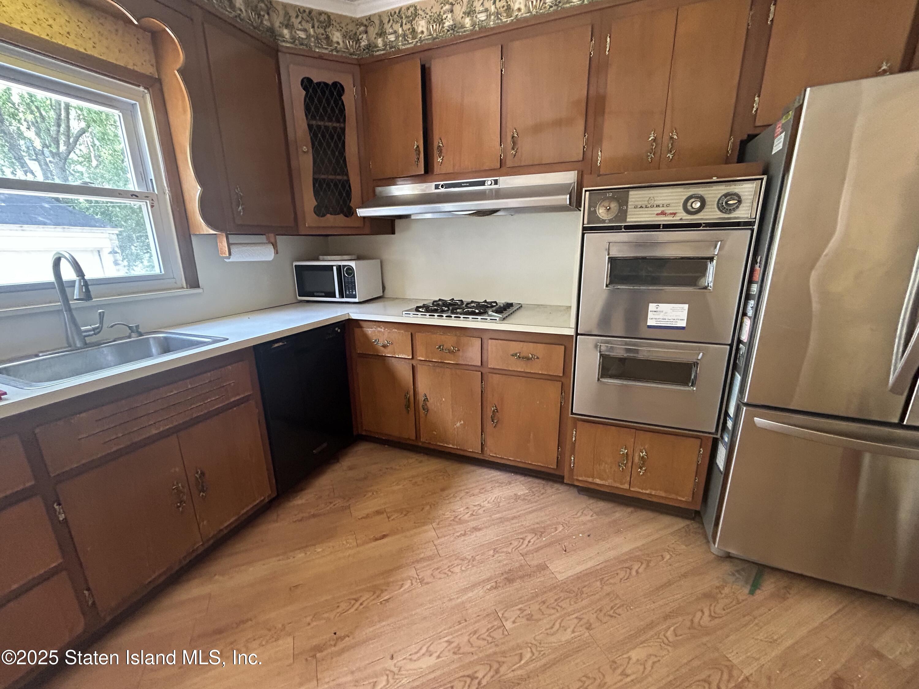 2390 E 21 Street, Brooklyn, New York image 10