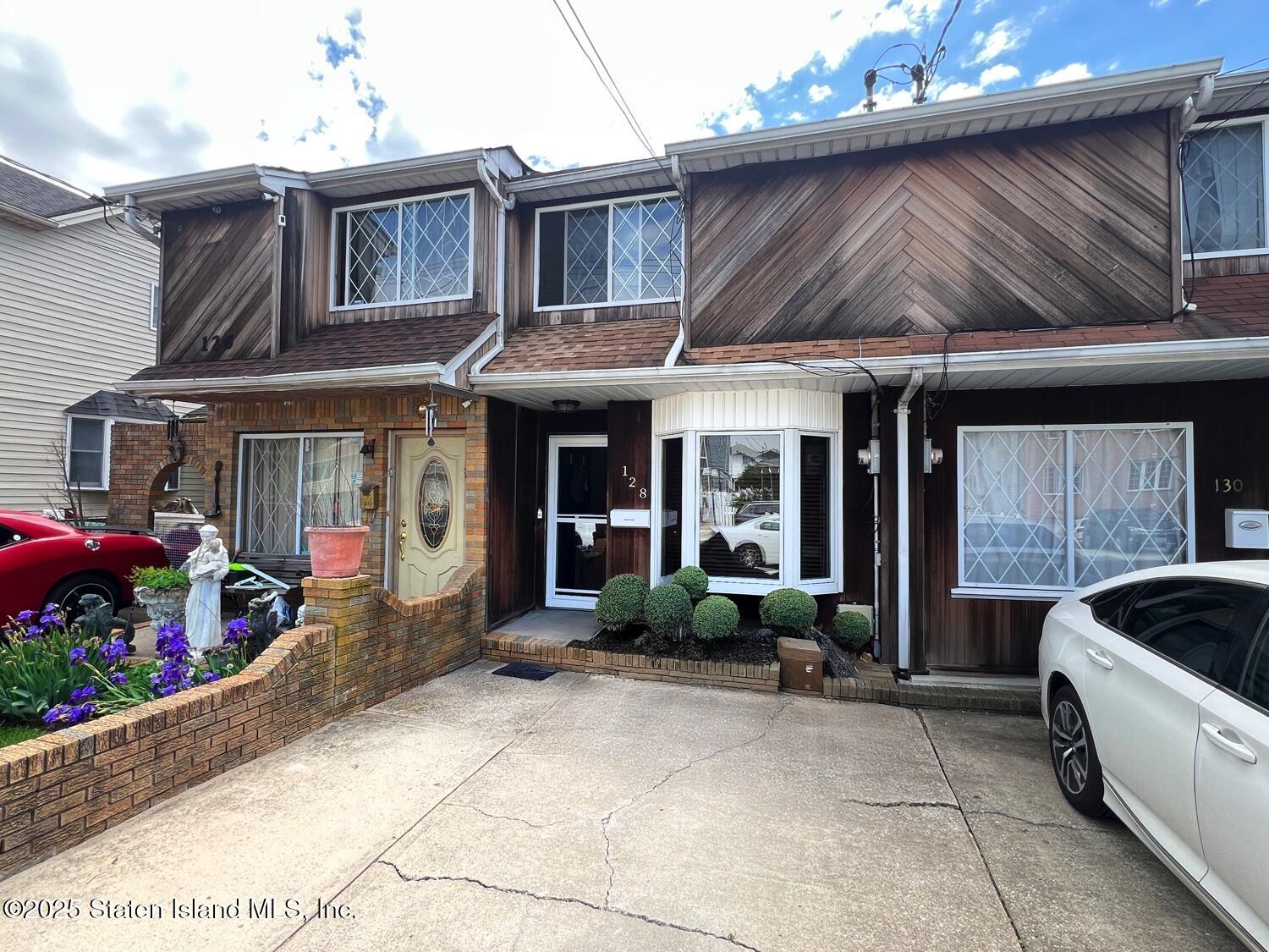128 Milton Avenue, Staten Island, New York image 2
