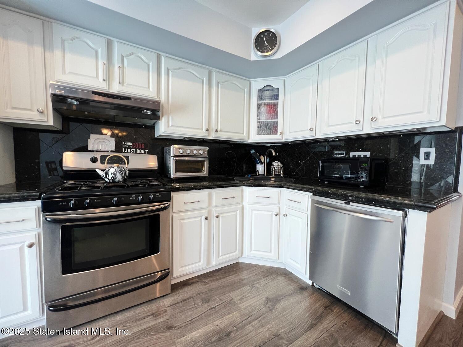 128 Milton Avenue, Staten Island, New York image 7