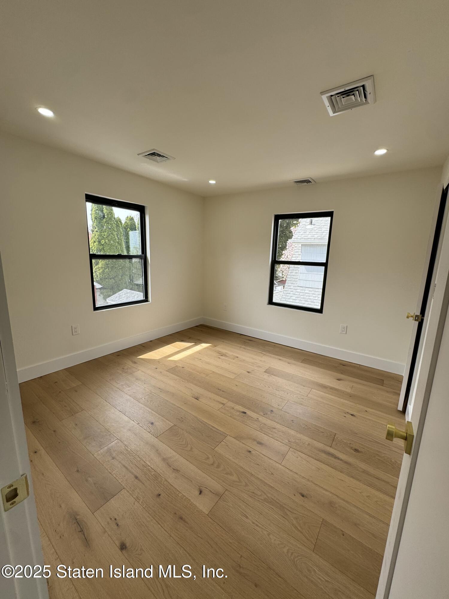 200 Potter Ave Ave, Staten Island, New York image 15