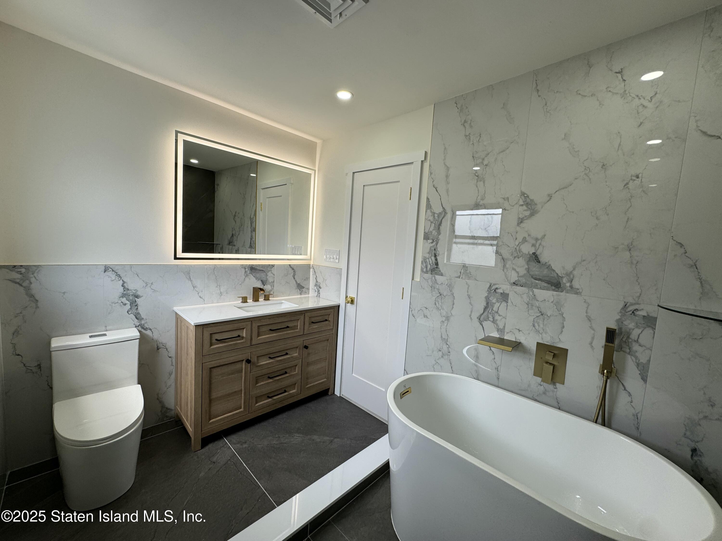 200 Potter Ave Ave, Staten Island, New York image 11