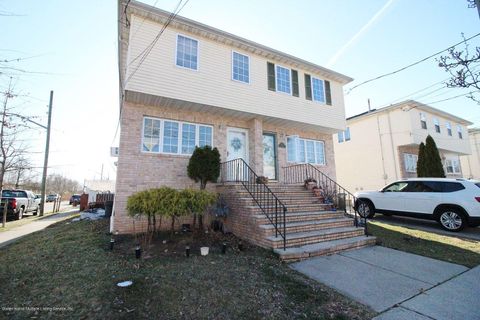 Photo of 148 Roswell Avenue, Staten Island, NY 10314 (MLS # 1136314)