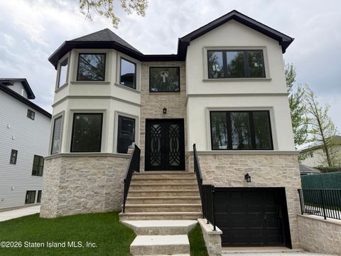 Photo of 452 Rensselaer Avenue, Staten Island, NY 10312 (MLS # 2601716)