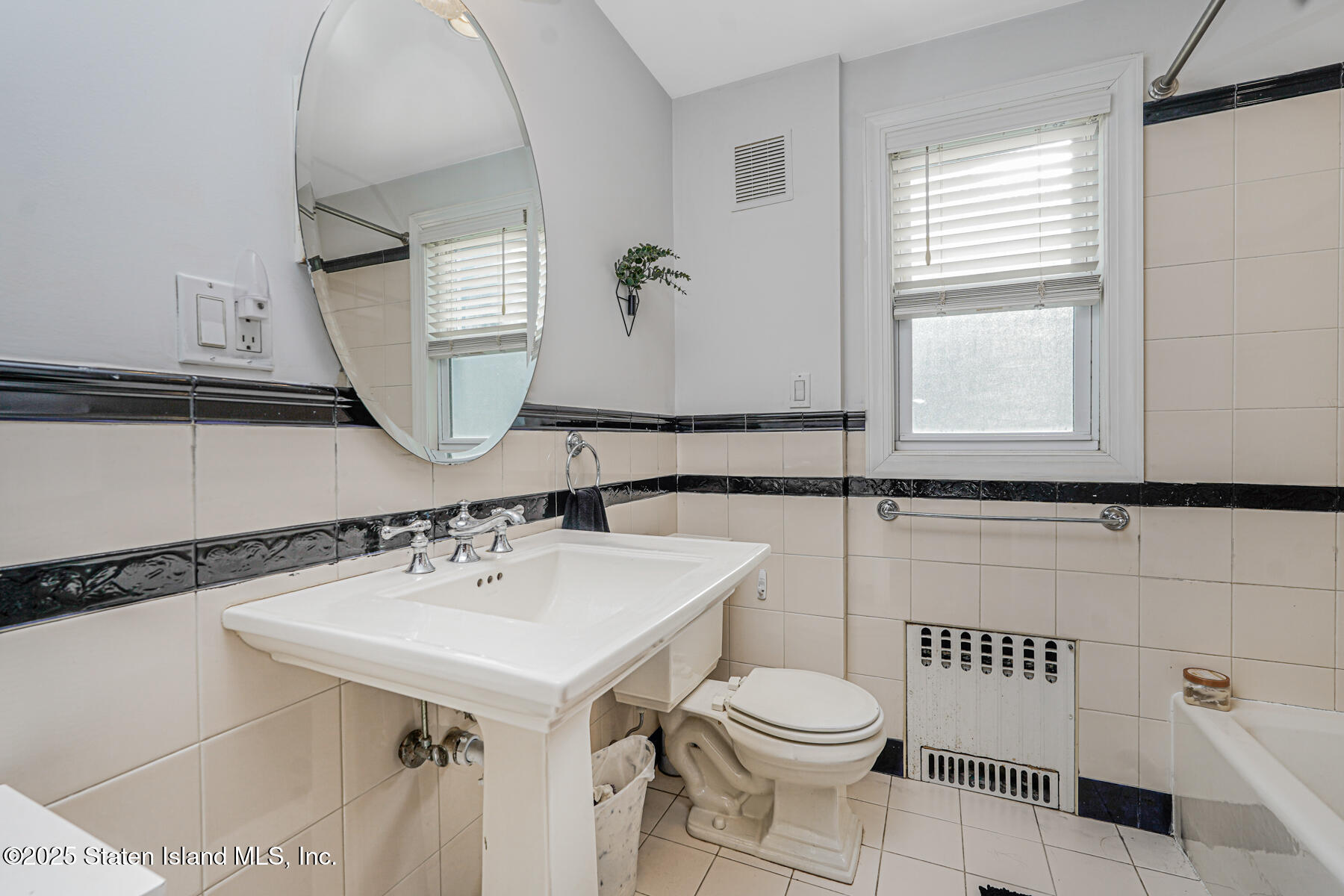 171 Keiber Court, Staten Island, New York image 27