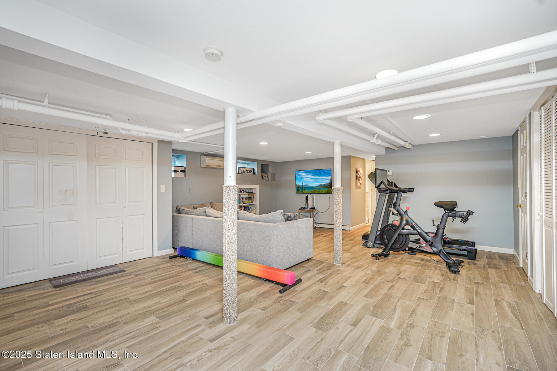 171 Keiber Court, Staten Island, New York image 31