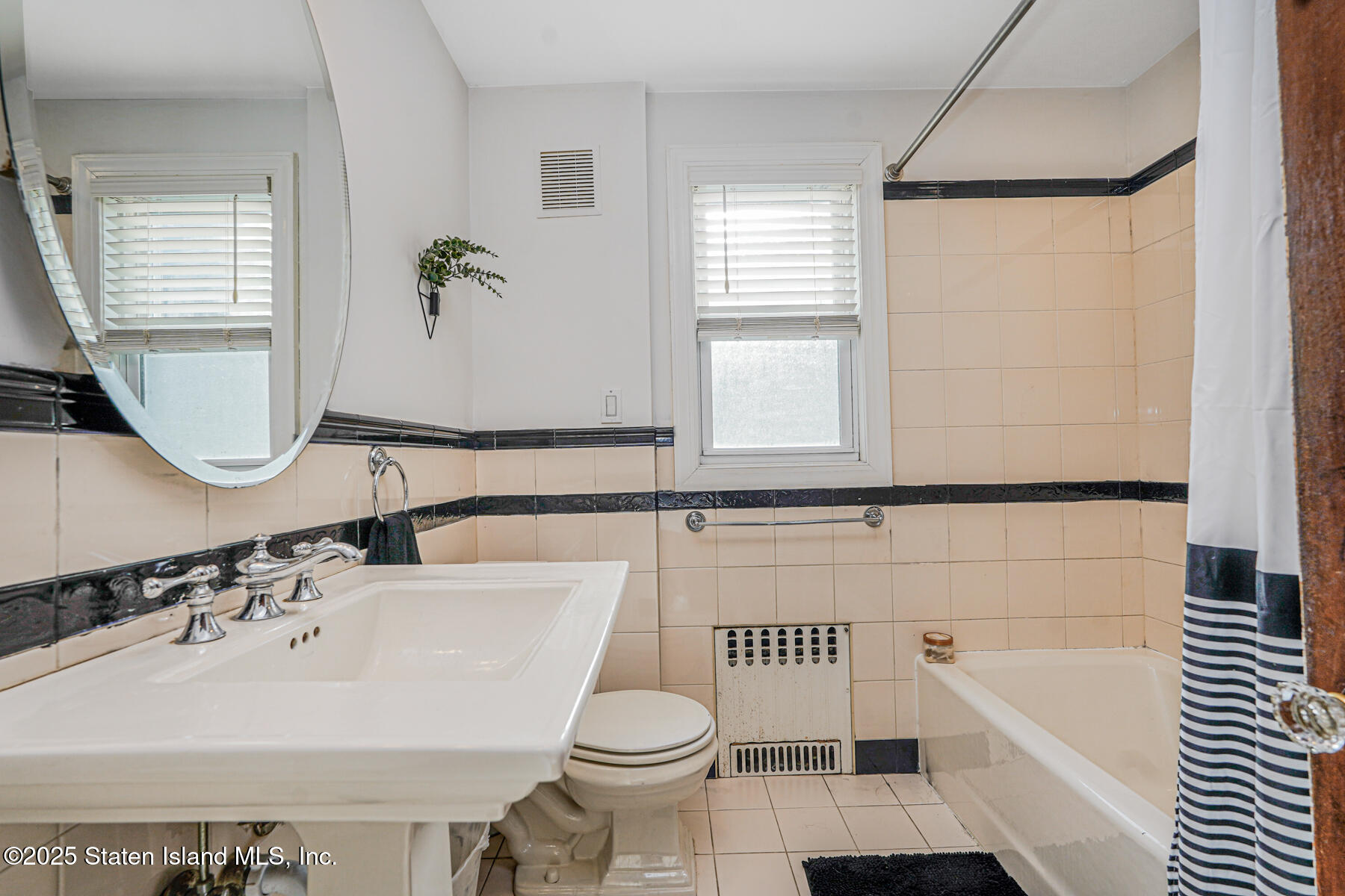 171 Keiber Court, Staten Island, New York image 28