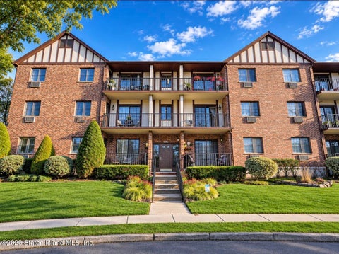Condo For Sale - 120 Devon Loop #7<br/> Staten Island, NY 10314