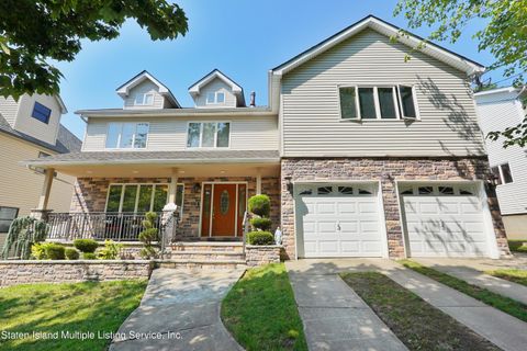 Photo of 380 Poillon Avenue, Staten Island, NY 10312 (MLS # 1162898)