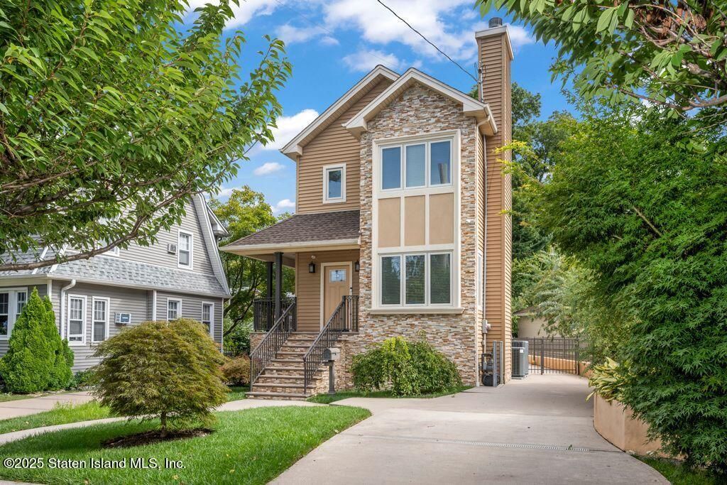 Photo of 159 North Avenue, Staten Island, NY 10314 (MLS # 2505133)