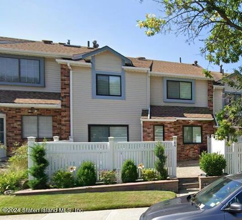 Photo of 66 Lovell Avenue, Staten Island, NY 10314 (MLS # 2405374)