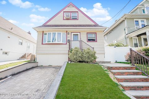 Photo of 307 Clinton B Fiske Avenue, Staten Island, NY 10314 (MLS # 2504177)