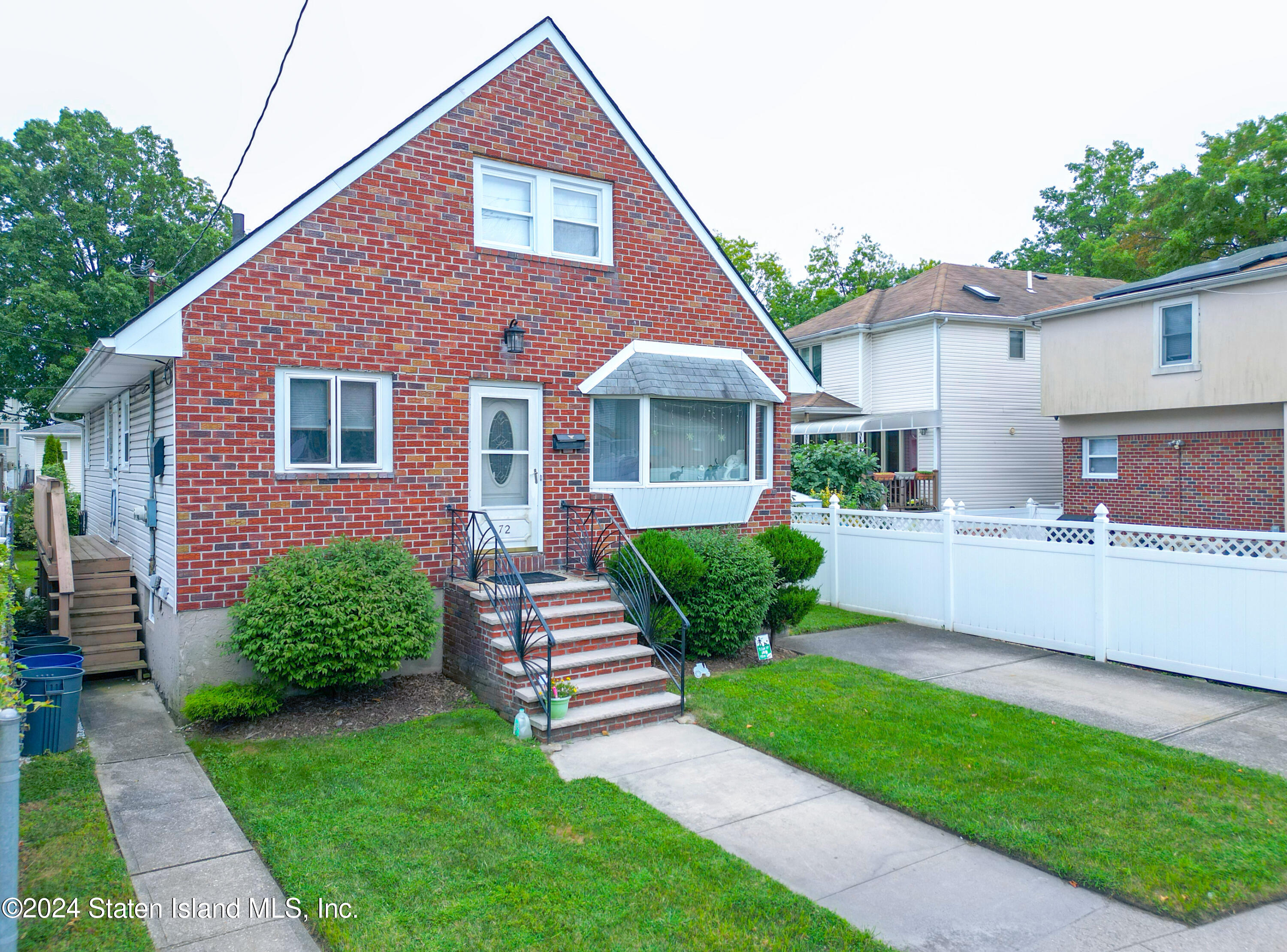 72 Husson Street, Staten Island, New York image 4