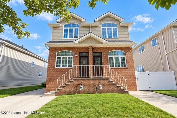 804 RICHMOND RD, STATEN ISLAND, NY 10304 - Image b00c16e11ea0ab7e81d25ea3ca721d30/2044019053