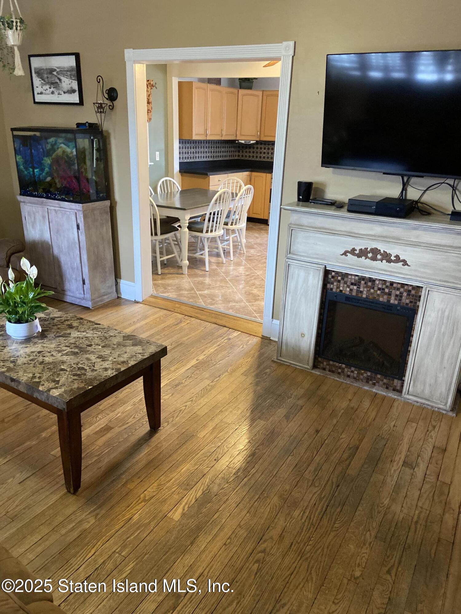 147 Wood Avenue, Staten Island, New York image 6