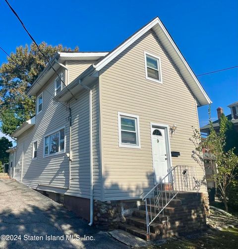 Photo of 9 Russell Street, Staten Island, NY 10308 (MLS # 2405741)